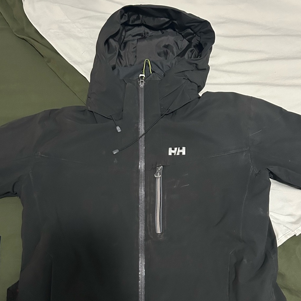 Helly Hansen Insulated Ski Jacket W/ Powder Skirt & Removable Hood